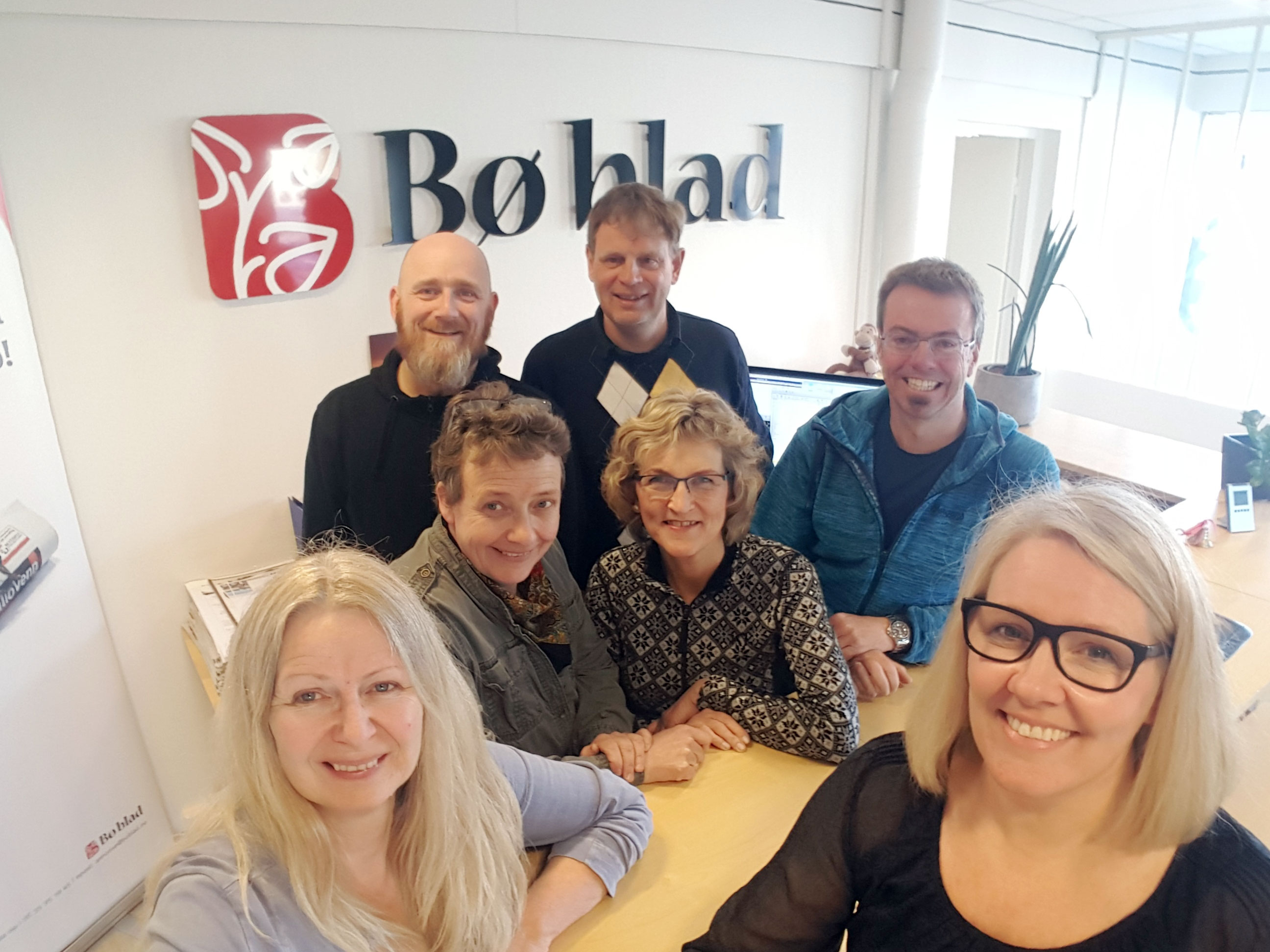 Bø blad i Telemark vert laga av grafikar Dag Einar Hvitsand, marknadsansvarleg Rune Digranes Bøen, journalist Øystein Akselberg, journalist Gro Birgitte Røiland, journalist Marta Kjøllesdal, avismedarbeidar Synnøve Sudbø Kleppe, og redaktør Hilde Eika Nesje.