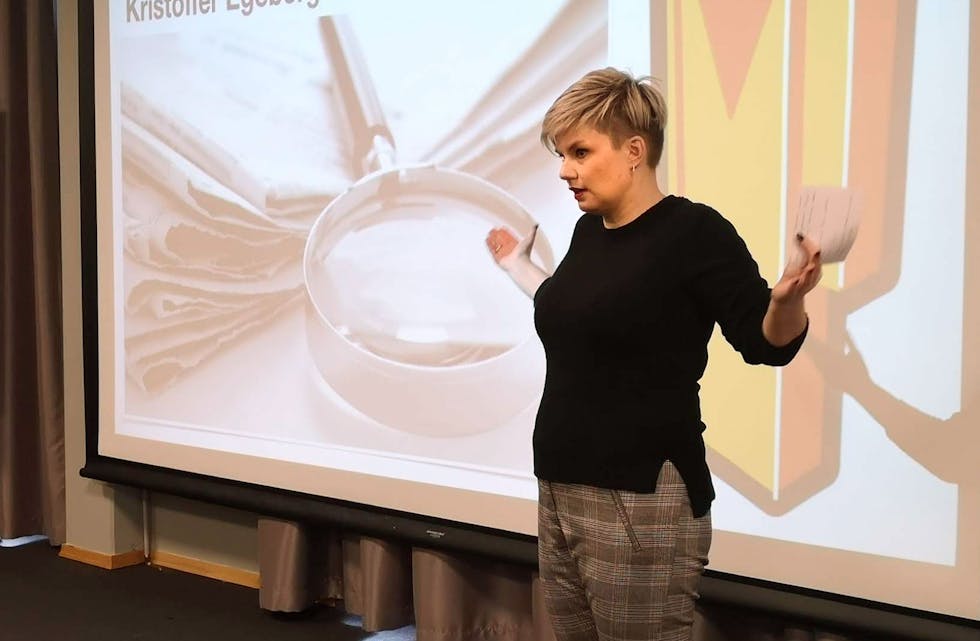 Redaksjonssjef Silje S. Skiphamn i Faktisk, her på LLAs graveskole i 2019.