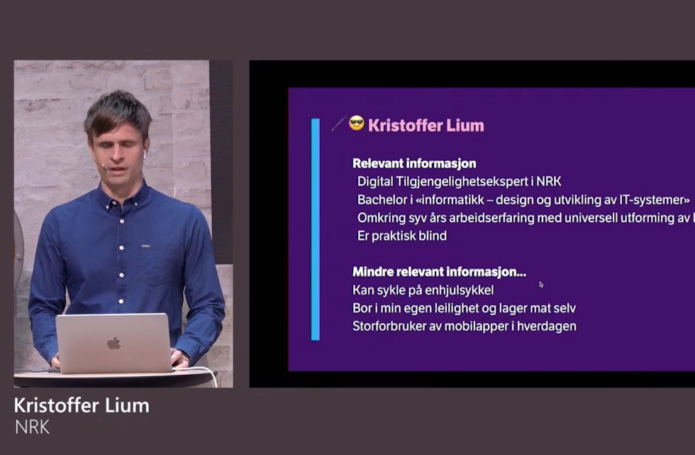 Bildet viser digital tilgjengelighetsekspert Kristoffer Lium i NRK til venstre. Til høyre ser vi en av de første sidene i hans presentasjon, med tekst om hvem han er.