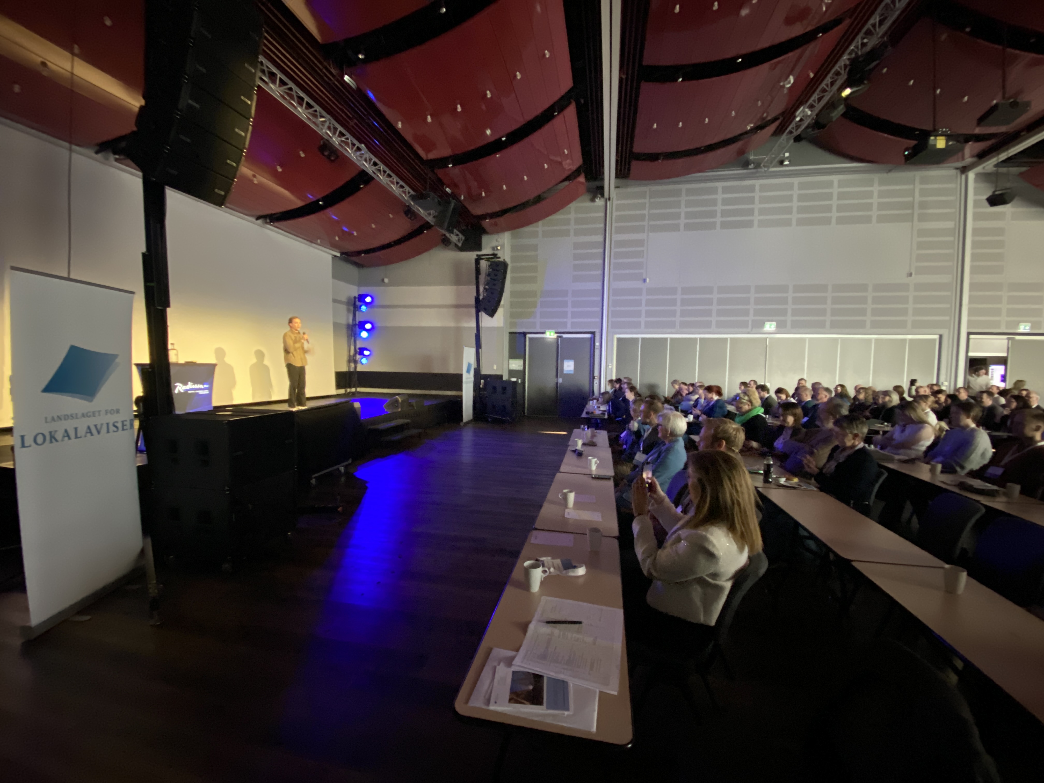 Frå opninga: Kulturinnslag med Kenneth Engen.